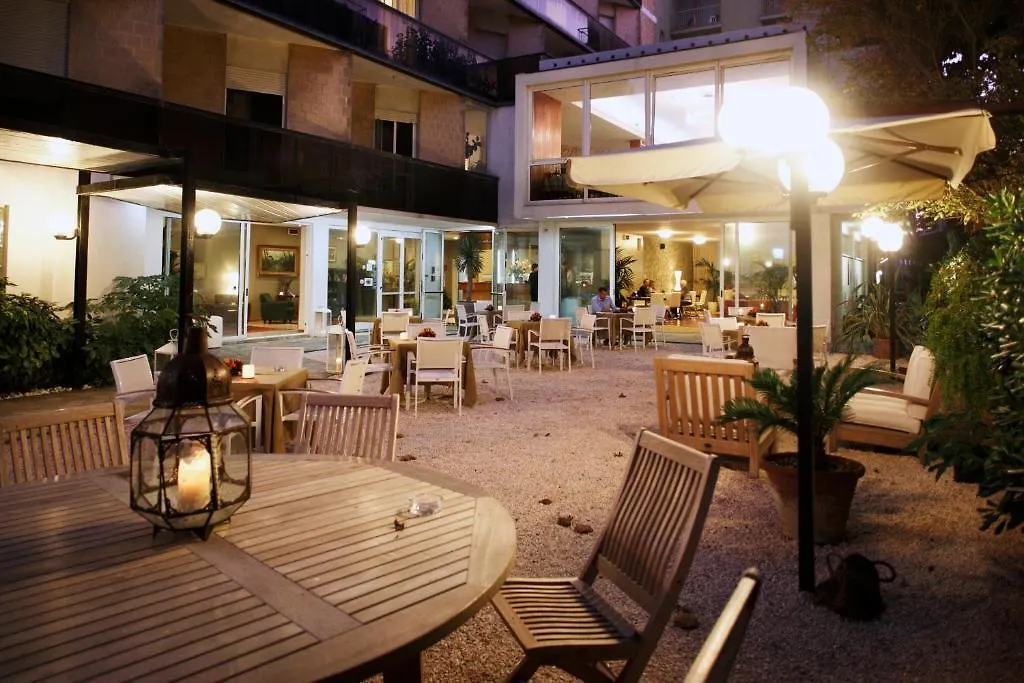 Hotel Airone ريميني 3*,  إيطاليا