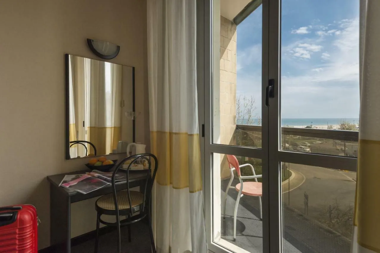 Hotel Airone ريميني